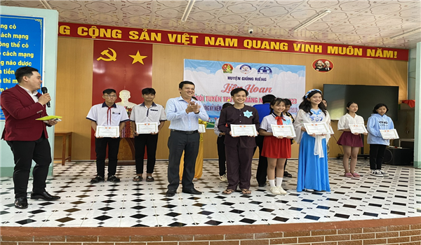 Hội thi liên hoan "Búp Măng Xinh" và liên hoan đội tuyên truyền măng non huyện Giồng Riềng năm 2023